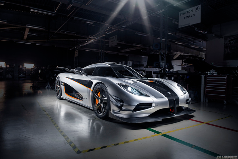 Illustration for article titled The Koenigsegg One:1 Is Sweden's 280 MPH Carbon Fiber Hypercar